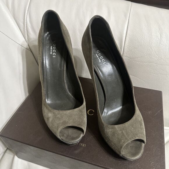 Authentic GUCCI Olive Green Suede Bamboo Stiletto Peep Toe Heel Shoe Size 39 EUC - Picture 10 of 16